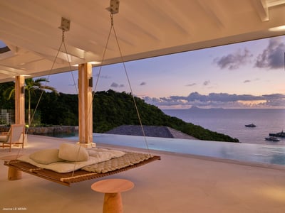 Luxury Villa Photo #18