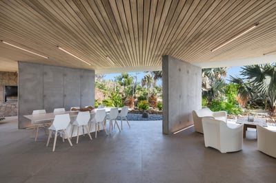 Luxury Villa Photo #15