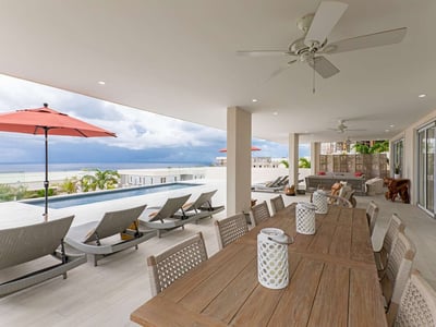 Luxury Villa Photo #9