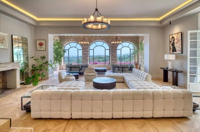 Luxury Villa Photo #6
