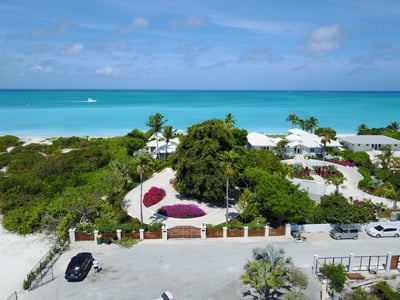 Luxury Villa Photo #22
