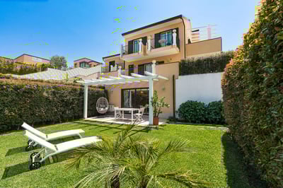 Luxury Villa Photo #12