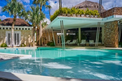 Luxury Villa Photo #5