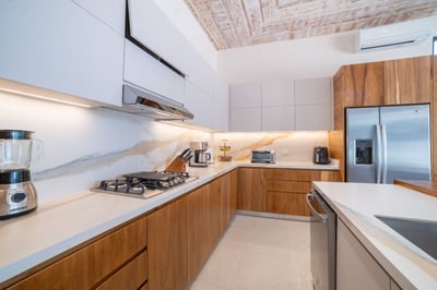 Luxury Villa Photo #17