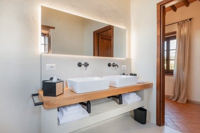 Luxury Villa Photo #30