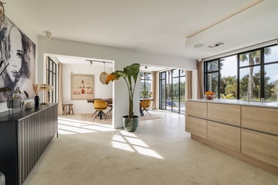 Luxury Villa Photo #24