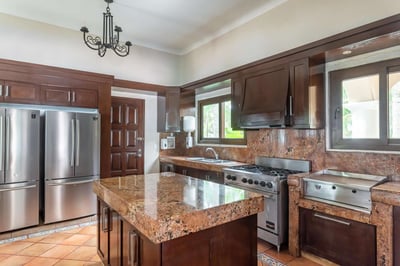 Luxury Villa Photo #18