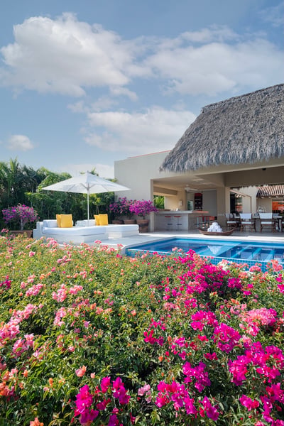 Luxury Villa Photo #4