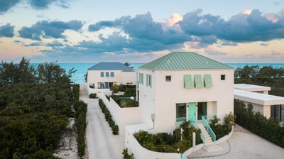Luxury Villa Photo #2