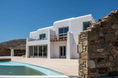 Luxury Villa Photo #4