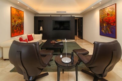 Luxury Villa Photo #28