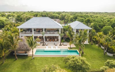 Luxury Villa Photo #2