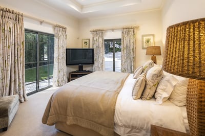 Luxury Villa Photo #16