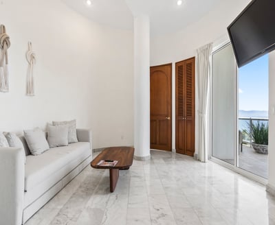 Luxury Villa Photo #57