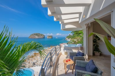 Luxury Villa Photo #35
