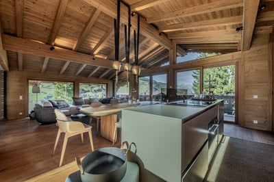 Luxury Villa Photo #36