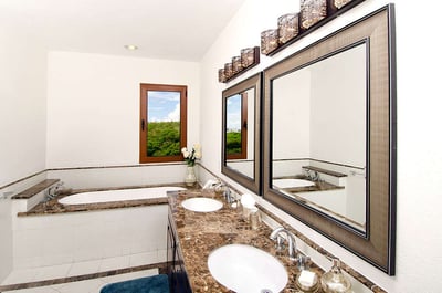 Luxury Villa Photo #9