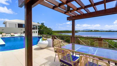 Luxury Villa Photo #6