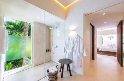 Luxury Villa Photo #38