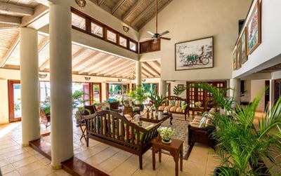 Luxury Villa Photo #12