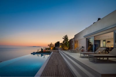 Luxury Villa Photo #3
