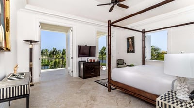 Luxury Villa Photo #17