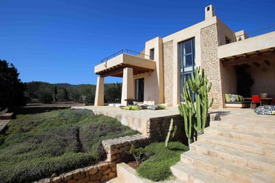 Luxury Villa Photo #3