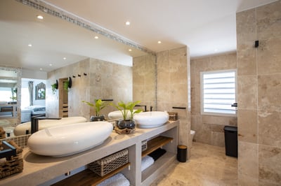 Luxury Villa Photo #26