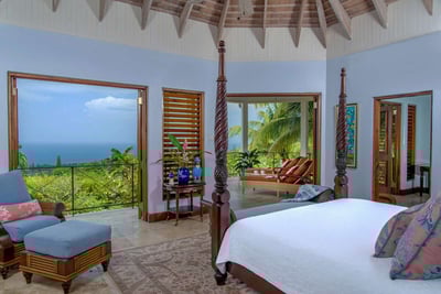 Luxury Villa Photo #23