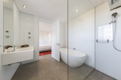 Luxury Villa Photo #35