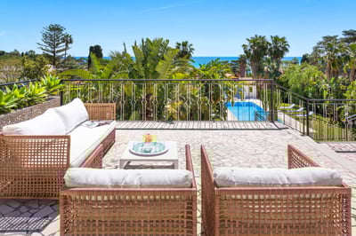 Luxury Villa Photo #11