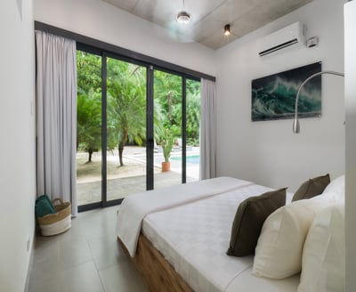 Luxury Villa Photo #12