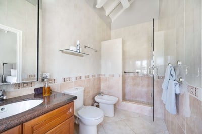 Luxury Villa Photo #14