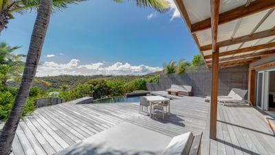 Pool & Terrace: Expansive terrace, pool, sun loungers. Nice view over the bay.&nbsp;