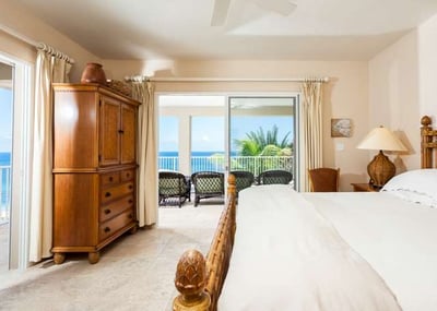 Luxury Villa Photo #13