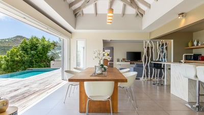 Luxury Villa Photo #17