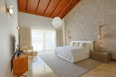 Luxury Villa Photo #17