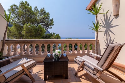 Luxury Villa Photo #17