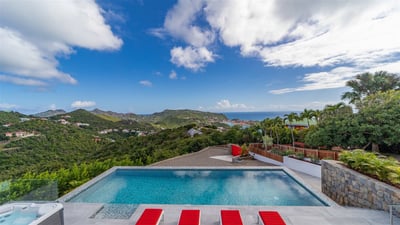 Luxury Villa Photo #4