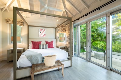 Luxury Villa Photo #6