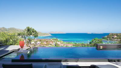 Luxury Villa Photo #3
