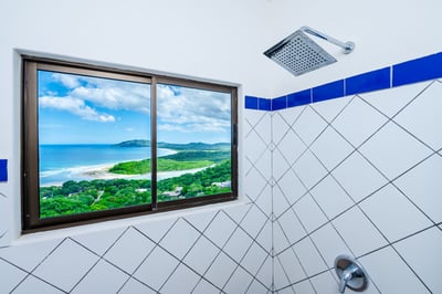 Luxury Villa Photo #27