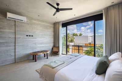 Luxury Villa Photo #35