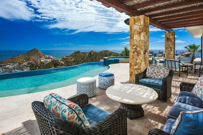 Luxury Villa Photo #3