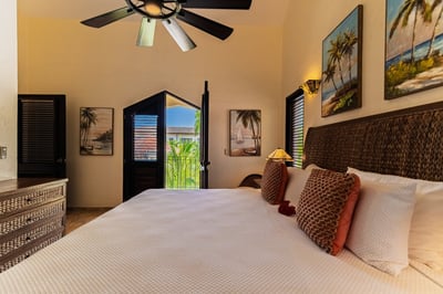 Luxury Villa Photo #33