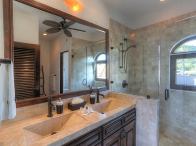 Luxury Villa Photo #33