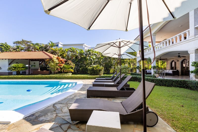 Colonial Beach Villa