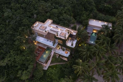 Luxury Villa Photo #7