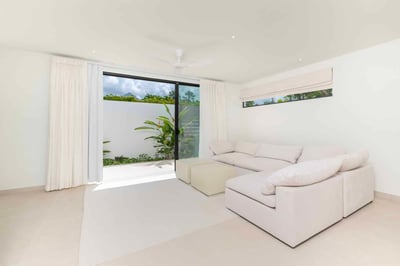 Luxury Villa Photo #17