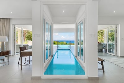 Luxury Villa Photo #7